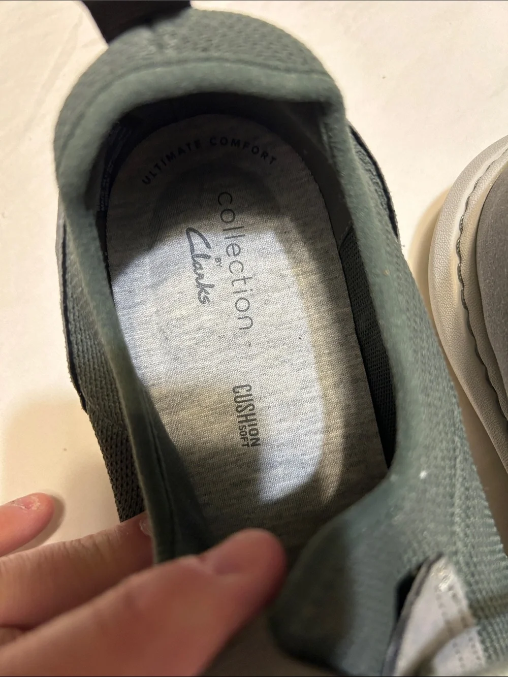 Clarks Men's Green Mesh Lace-Up Sneakers